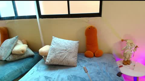 Snapshot of lauren_gil_ chatting on 12-28-24, 09:08    1      online show from 12-28-24, 09:08