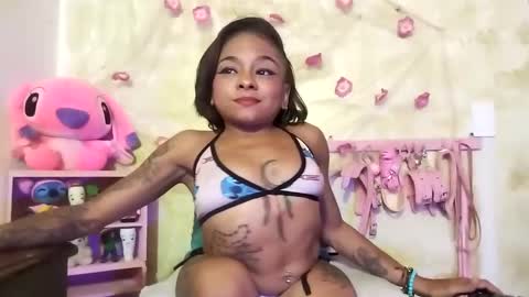 Snapshot of lauren_hills7069 chatting on 02-14-25, 04:47 Lauren online show from 02-14-25, 04:47