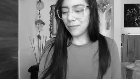 Snapshot of lauren_sweet7 chatting on 12-22-24, 01:34 Lauren online show from 12-22-24, 01:34