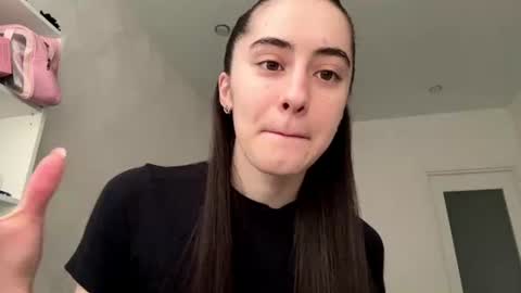 laurenadupuy online show from 06-19-26, 01:15