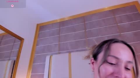 Snapshot of laurencarter1 chatting on 05-15-26, 11:23 online show from 05-15-26, 11:23