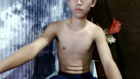 Snapshot of laurence_cuttieguyhere chatting on 05-27-26, 01:13 laurence_cuttieguyhere online show from 05-27-26, 01:13