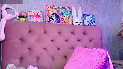 Laurene online show from 01-10-26, 03:30