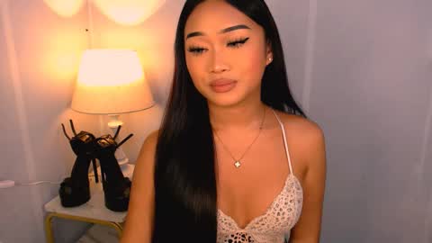 Snapshot of laurenfox16 chatting on 11-23-25, 06:41 chloe3 online show from 11-23-25, 06:41