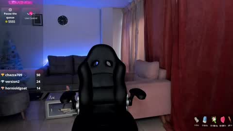 Snapshot of laurengill_ chatting on 12-09-24, 10:41 Lauren online show from 12-09-24, 10:41