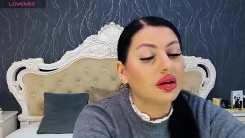 Snapshot of laurenjenssen chatting on 02-06-25, 08:39 Laura online show from 02-06-25, 08:39