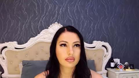 Laura online show from 11-13-25, 08:35