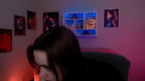 Laure online show from 04-29-26, 12:20