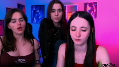 Snapshot of laurenmurrr chatting on 05-11-26, 04:04 Laure online show from 05-11-26, 04:04