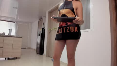 laurenn_111 online show from 06-04-26, 07:20