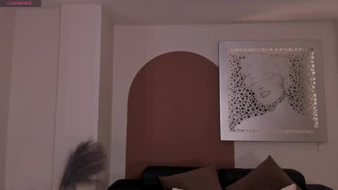 Laurent Rosse  online show from 04-19-26, 06:10