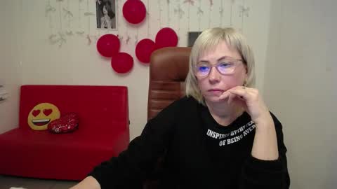 Snapshot of laurenwishy chatting on 01-16-26, 01:04 Lauren online show from 01-16-26, 01:04