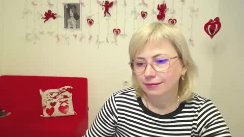 Snapshot of laurenwishy chatting on 02-01-26, 06:01 Lauren online show from 02-01-26, 06:01