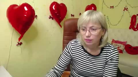 Snapshot of laurenwishy chatting on 02-15-26, 12:14 Lauren online show from 02-15-26, 12:14