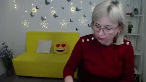 Snapshot of laurenwishy chatting on 02-23-26, 06:00 Lauren online show from 02-23-26, 06:00