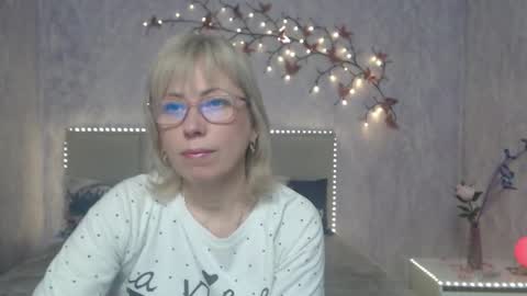 Snapshot of laurenwishy chatting on 02-28-26, 06:25 Lauren online show from 02-28-26, 06:25