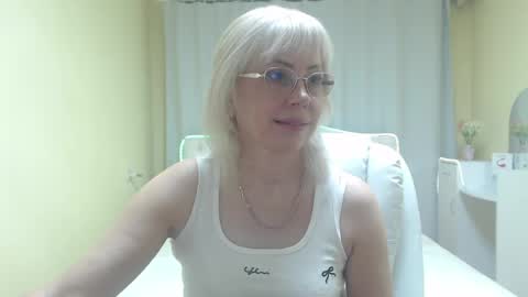 Lauren online show from 05-23-26, 05:34