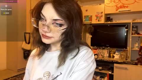 Snapshot of laurettecipro chatting on 07-04-26, 10:16 Eva online show from 07-04-26, 10:16