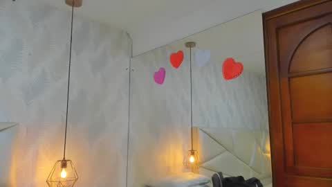 Laurent online show from 11-20-25, 10:37