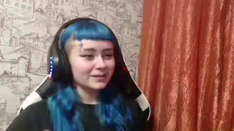 Snapshot of laurieazzarito chatting on 07-24-26, 05:11 Mila online show from 07-24-26, 05:11
