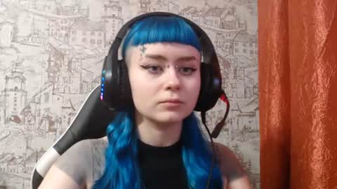 Snapshot of laurieazzarito chatting on 07-26-26, 11:06 Mila online show from 07-26-26, 11:06
