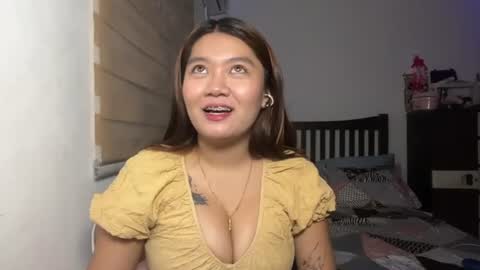Snapshot of laurielacombe chatting on 07-26-26, 10:22 Grace online show from 07-26-26, 10:22