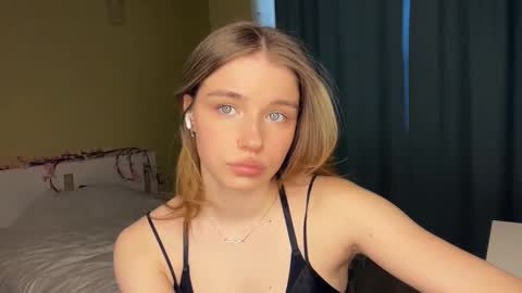 Bella online show from 03-06-26, 12:12