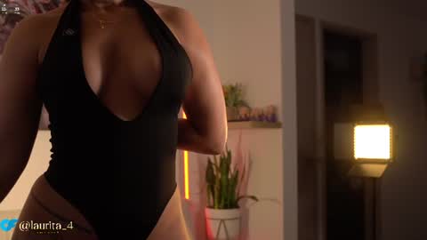 Snapshot of laurita_4 chatting on 07-29-26, 01:31 laurita_4 online show from 07-29-26, 01:31