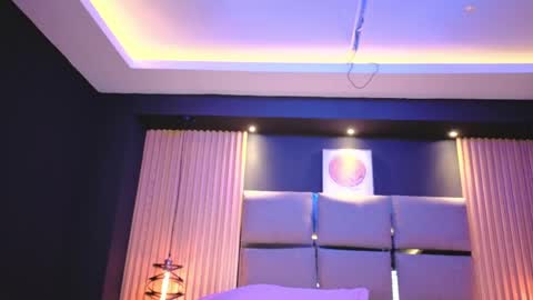 Lau Roberts online show from 04-11-26, 07:45