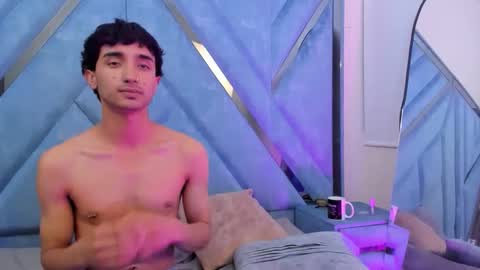 Laury and Narem online show from 01-13-26, 06:08