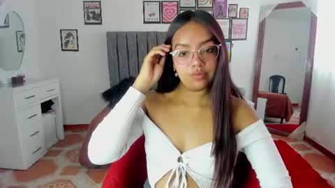 lauu7 online show from 07-15-26, 03:50