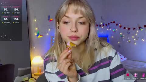 Melissa online show from 03-11-25, 01:23