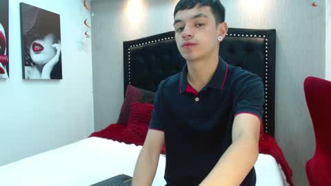 Snapshot of lawford_mike chatting on 12-09-24, 01:34 Mike online show from 12-09-24, 01:34