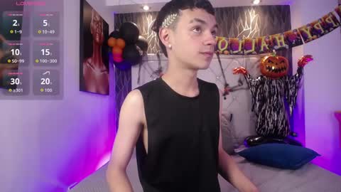 Snapshot of lawford_mike chatting on 10-30-25, 02:29 Mike online show from 10-30-25, 02:29