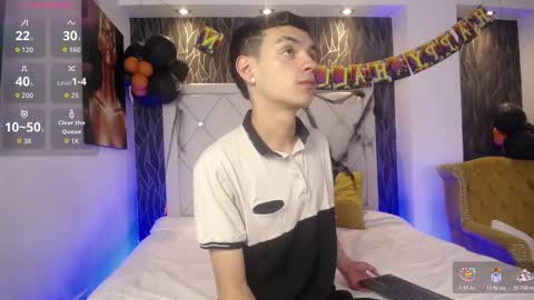 Snapshot of lawford_mike chatting on 11-04-25, 01:54 Mike online show from 11-04-25, 01:54