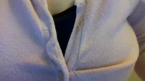 layannalea online show from 10-31-25, 08:15