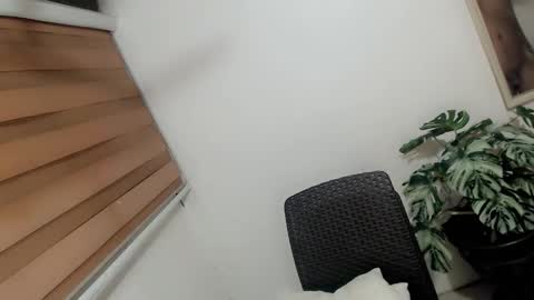 layla47649867 online show from 06-08-26, 01:28