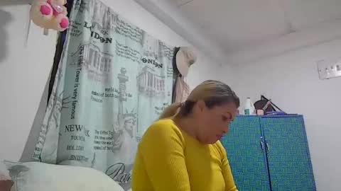 layla_astrum online show from 11-12-25, 03:07