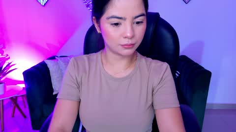 Snapshot of layla_breezee_ chatting on 05-06-26, 11:59 Layla Breezee online show from 05-06-26, 11:59