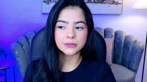 Snapshot of layla_breezee_ chatting on 05-21-26, 11:39 Layla Breezee online show from 05-21-26, 11:39