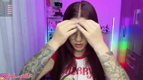 Layla online show from 04-25-26, 11:57