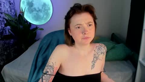 Layla online show from 12-05-25, 07:06