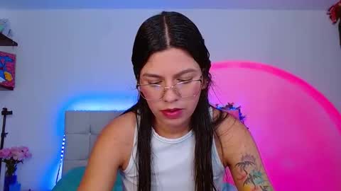 Lia and Rachel online show from 04-17-26, 02:03