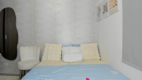 Layla Vanegas online show from 01-09-25, 06:26