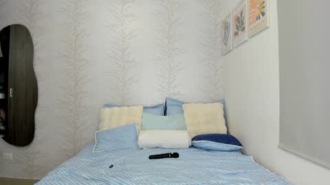 Layla Vanegas online show from 01-27-25, 10:38