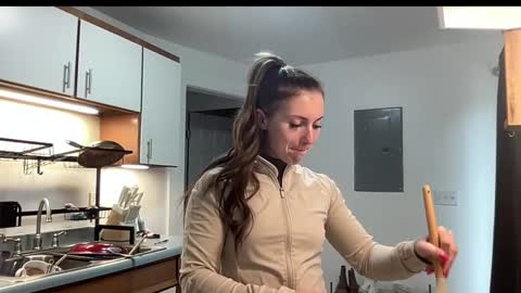 Snapshot of laylahlaylah1 chatting on 11-11-25, 04:07 laylahlaylah1 online show from 11-11-25, 04:07