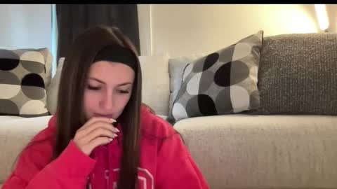 Snapshot of laylahlaylah1 chatting on 11-30-25, 02:32 laylahlaylah1 online show from 11-30-25, 02:32