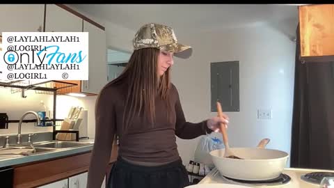 Snapshot of laylahlaylah1 chatting on 01-13-26, 03:50 laylahlaylah1 online show from 01-13-26, 03:50