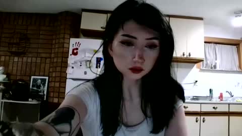 Layla Kills online show from 11-17-25, 06:41