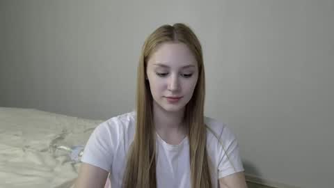 Snapshot of laylapretty001 chatting on 12-03-24, 11:11 LaylaPretty001 online show from 12-03-24, 11:11